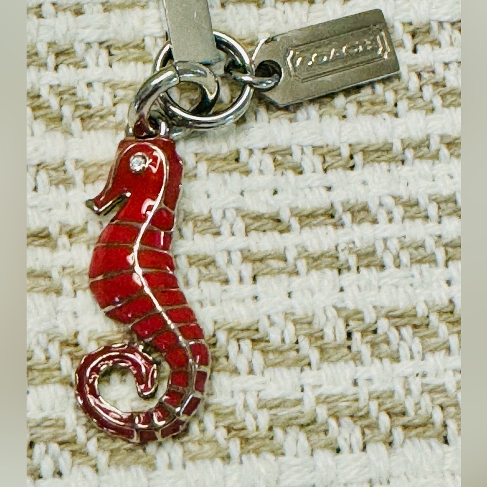 Coach Seahorse Charm RARE - Picture 1 of 4